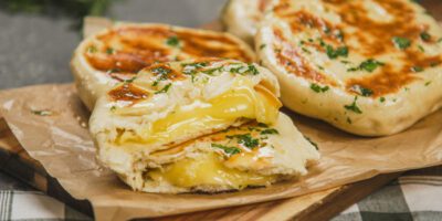 CHEESE NAAN