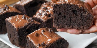 CHOCOLATE BROWNIE